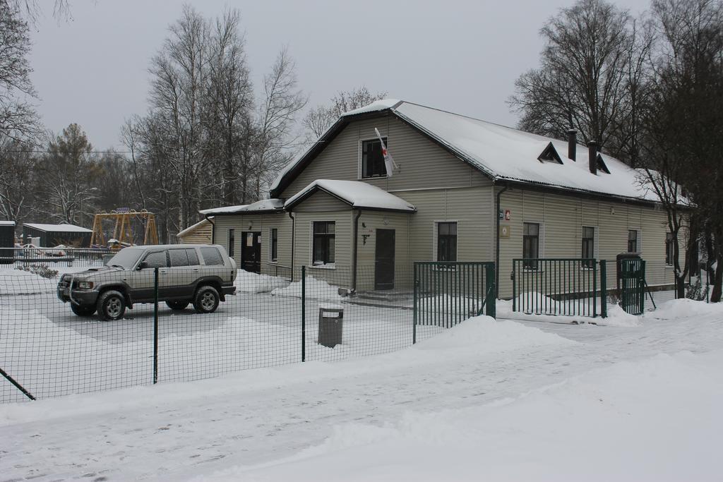 Latvijas Sarkana Krusta Viesnica เรเซกเน ภายนอก รูปภาพ